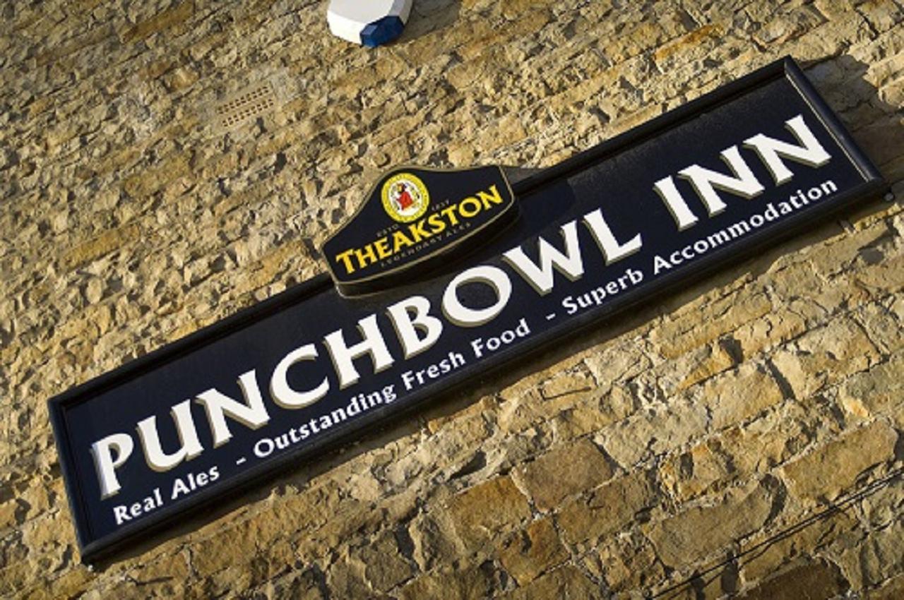 The Punch Bowl Inn Feetham Exteriör bild