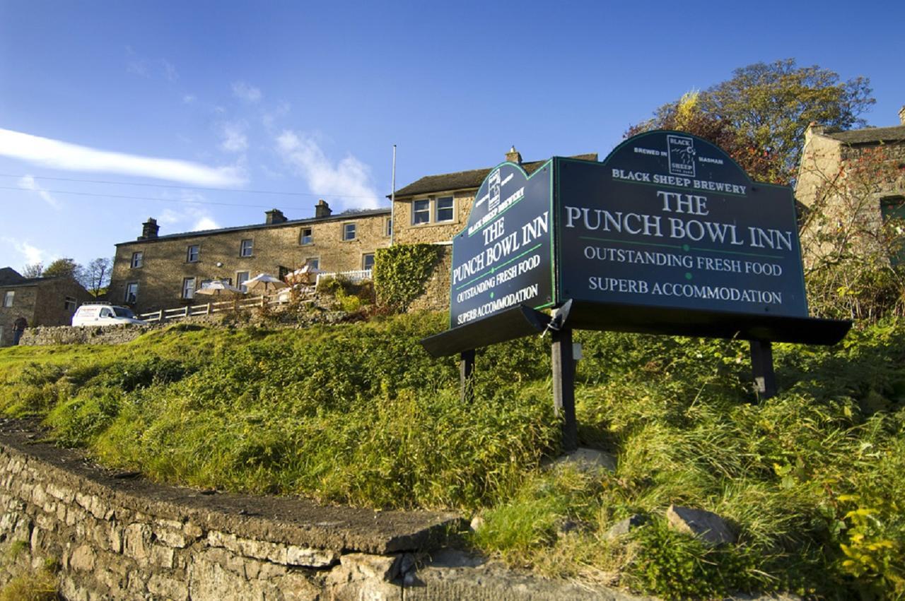 The Punch Bowl Inn Feetham Exteriör bild